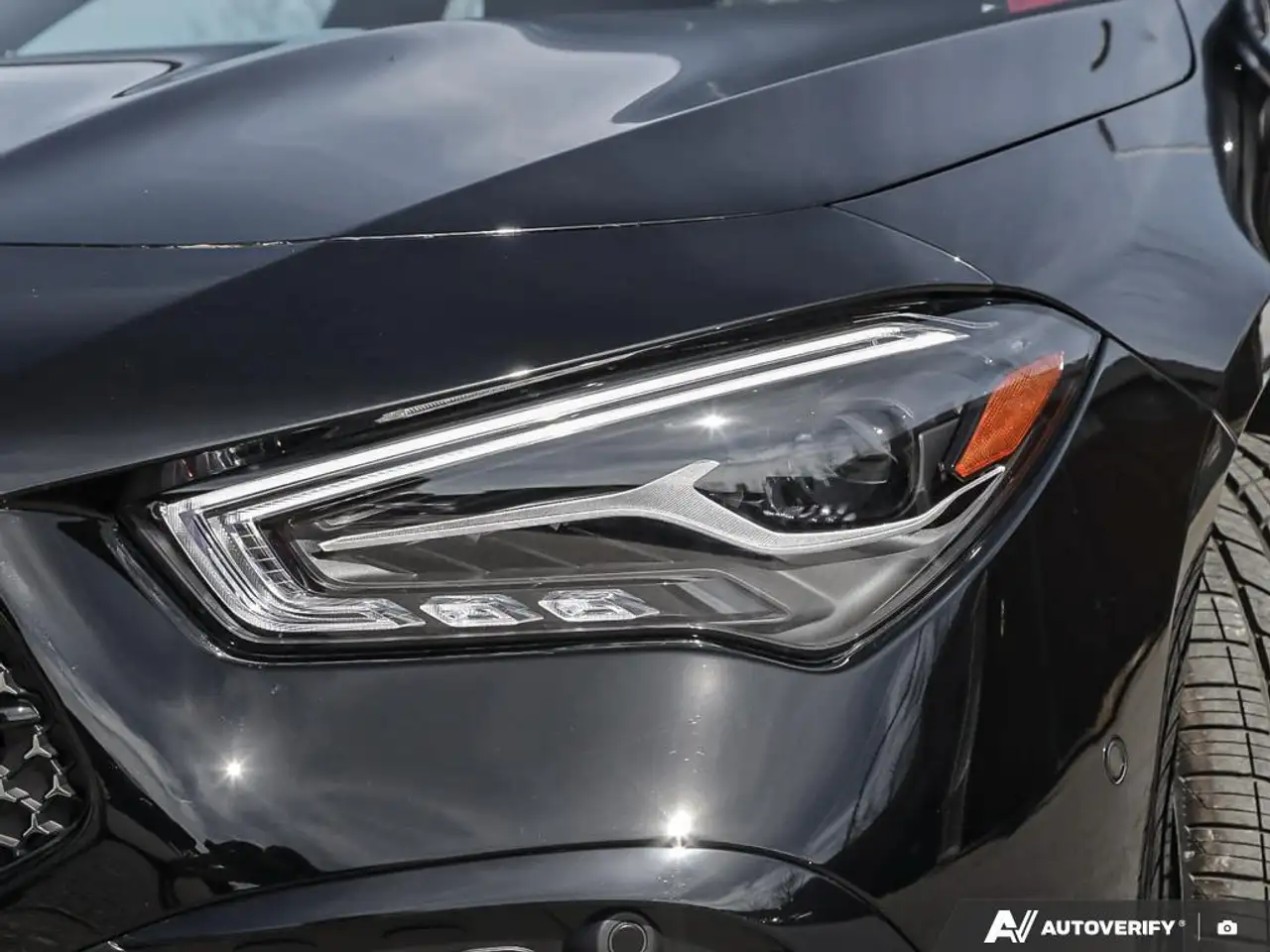 Mercedes-Benz CLA снимка Mercedes-Benz CLA