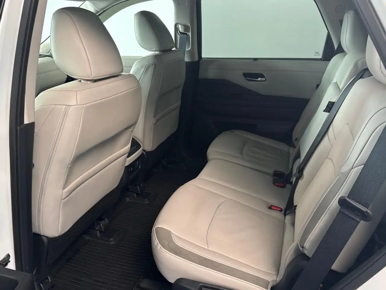 Nissan Pathfinder photo Nissan Pathfinder