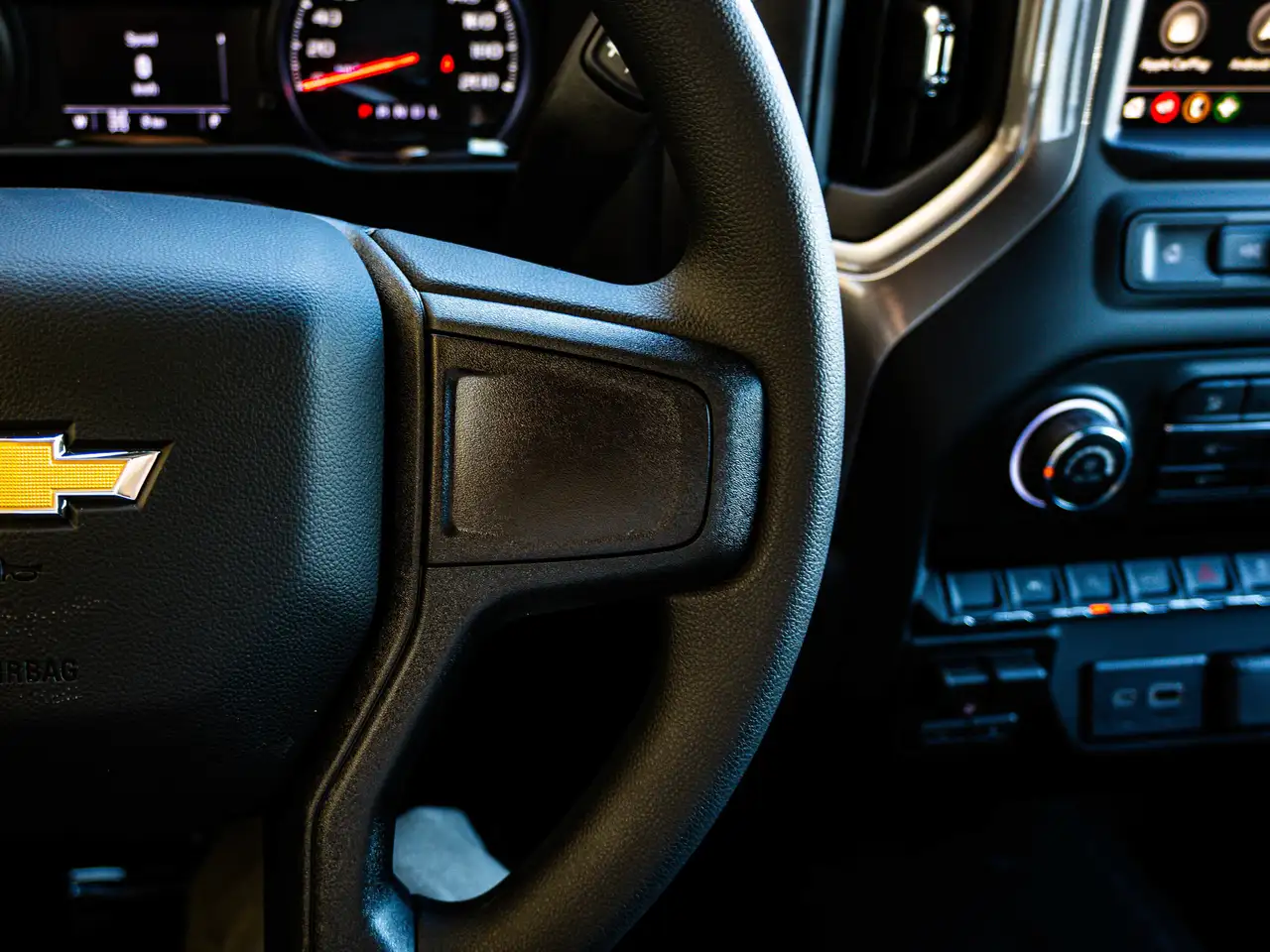 Chevrolet Silverado 1500 photo Chevrolet Silverado 1500