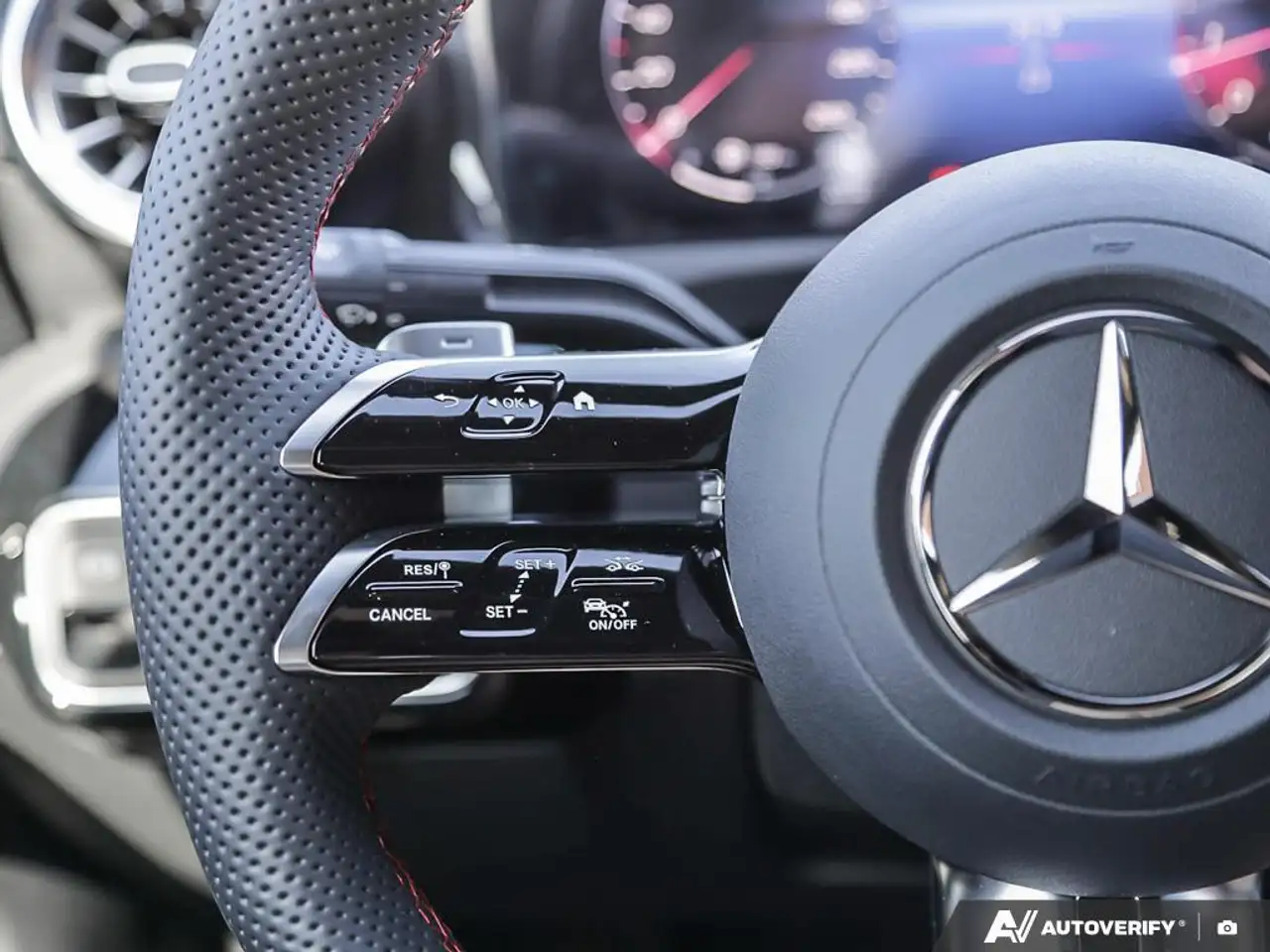 Mercedes-Benz CLA снимка Mercedes-Benz CLA