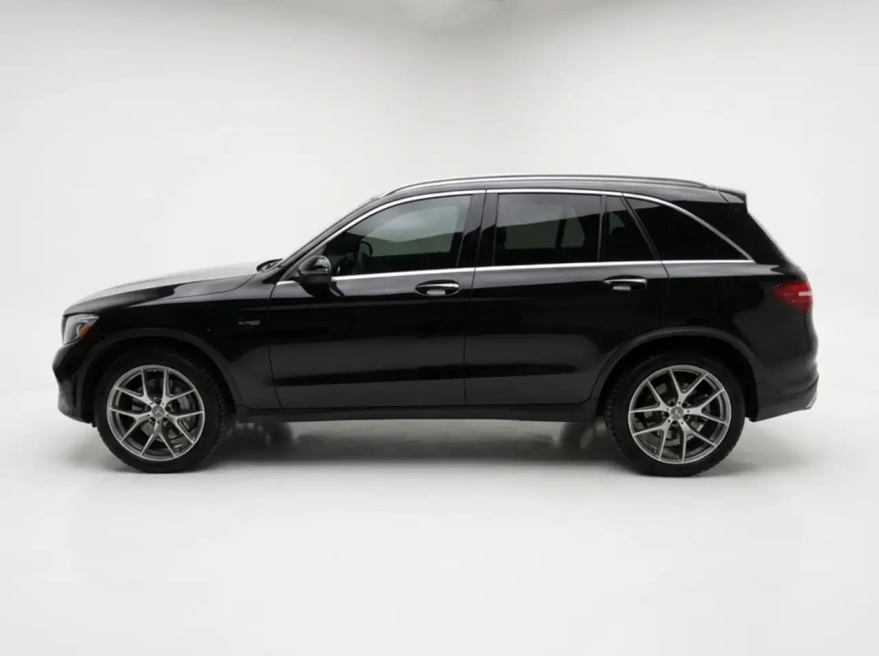Mercedes-Benz GLC снимка Mercedes-Benz GLC