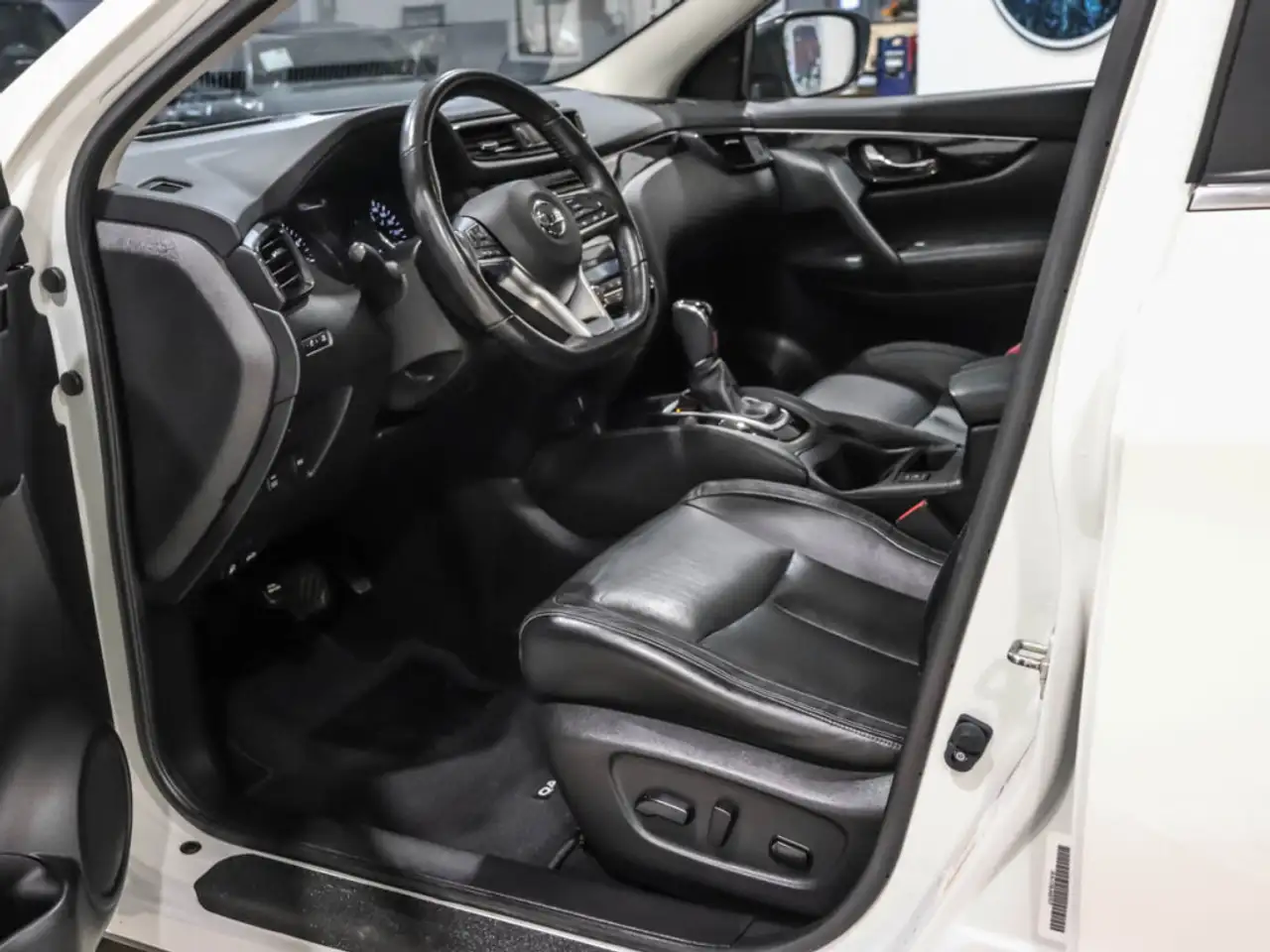 Nissan Qashqai снимка Nissan Qashqai