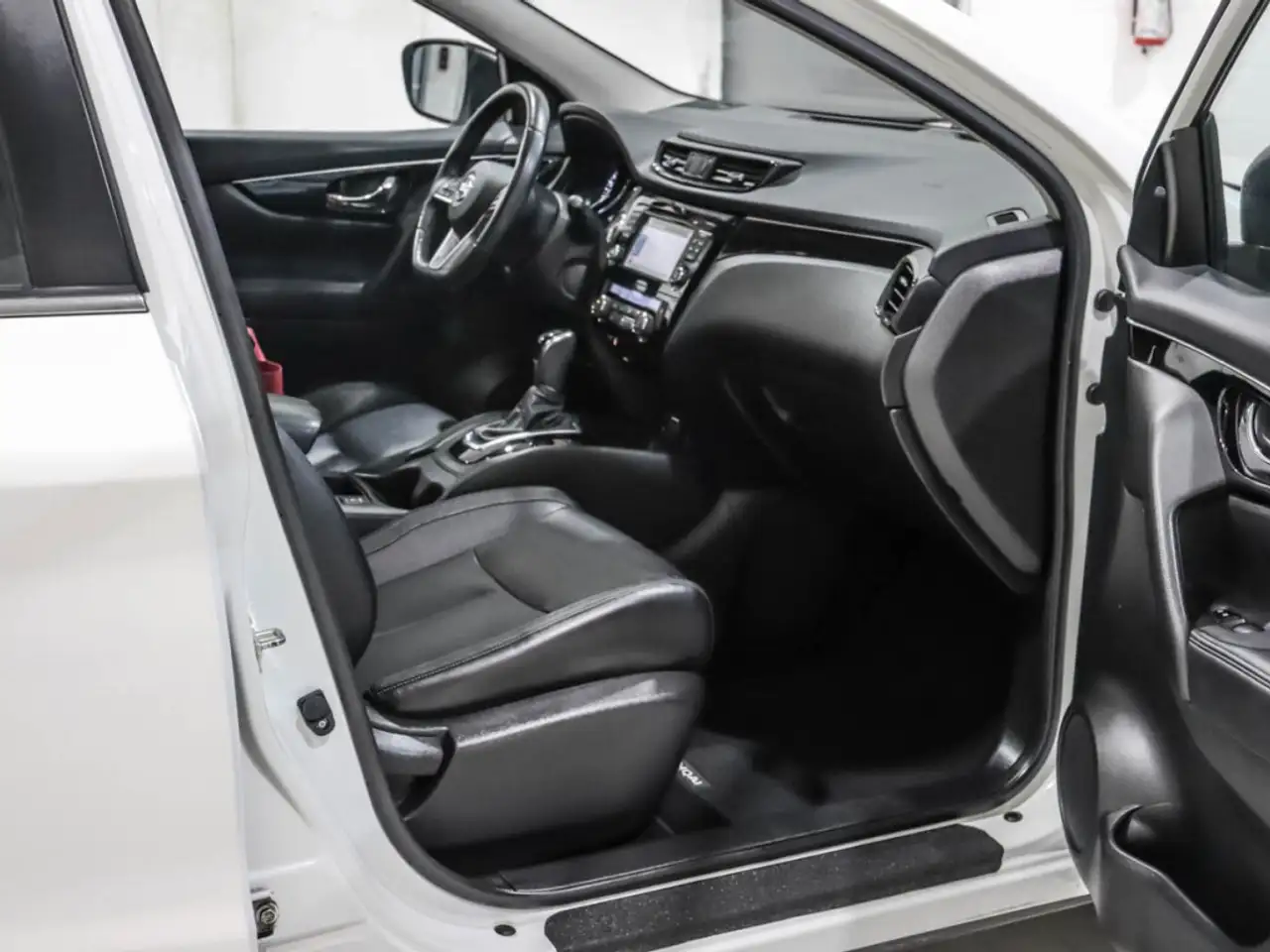 Nissan Qashqai снимка Nissan Qashqai