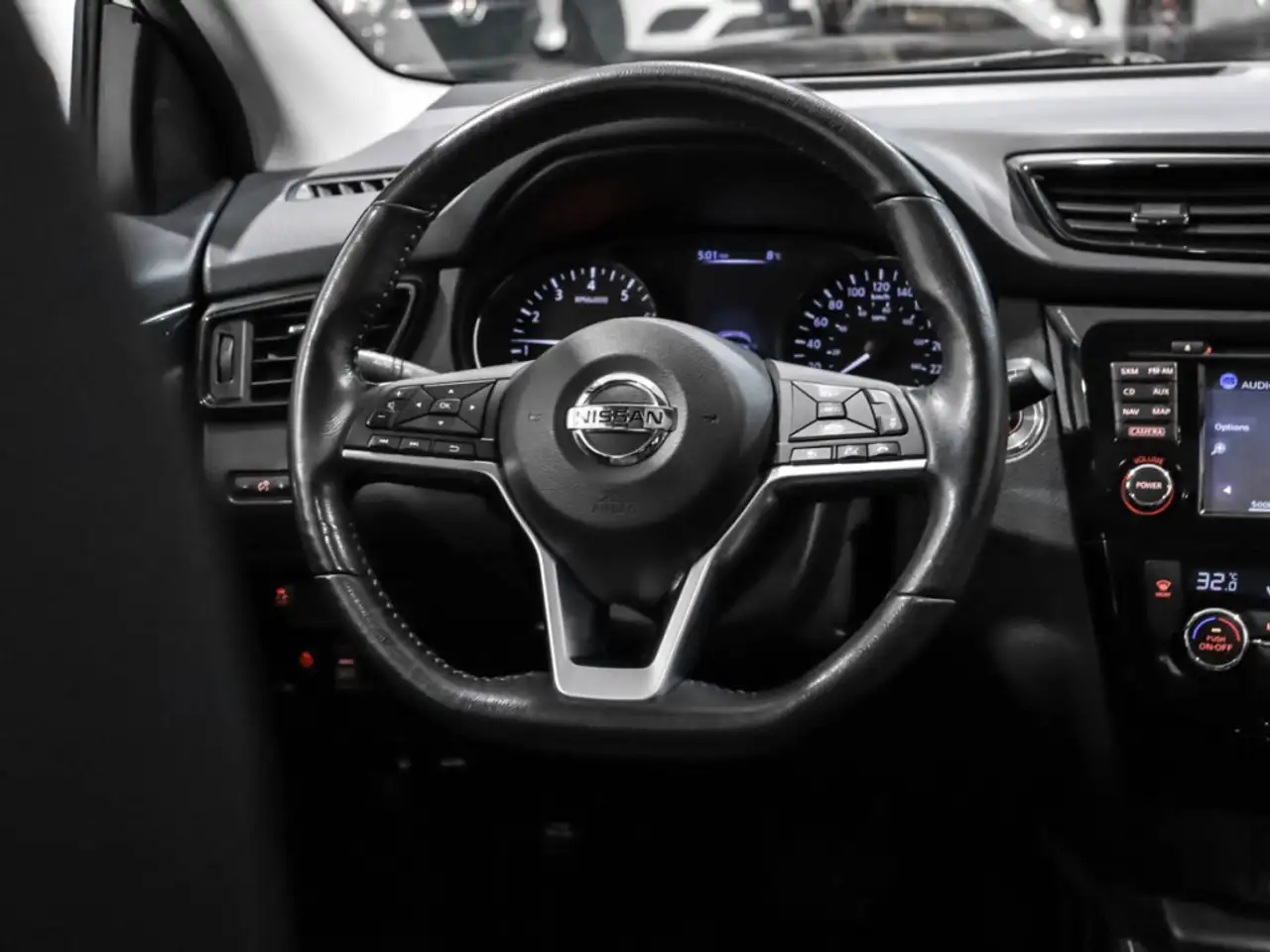 Nissan Qashqai снимка Nissan Qashqai