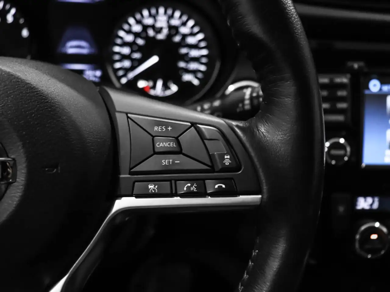 Nissan Qashqai снимка Nissan Qashqai