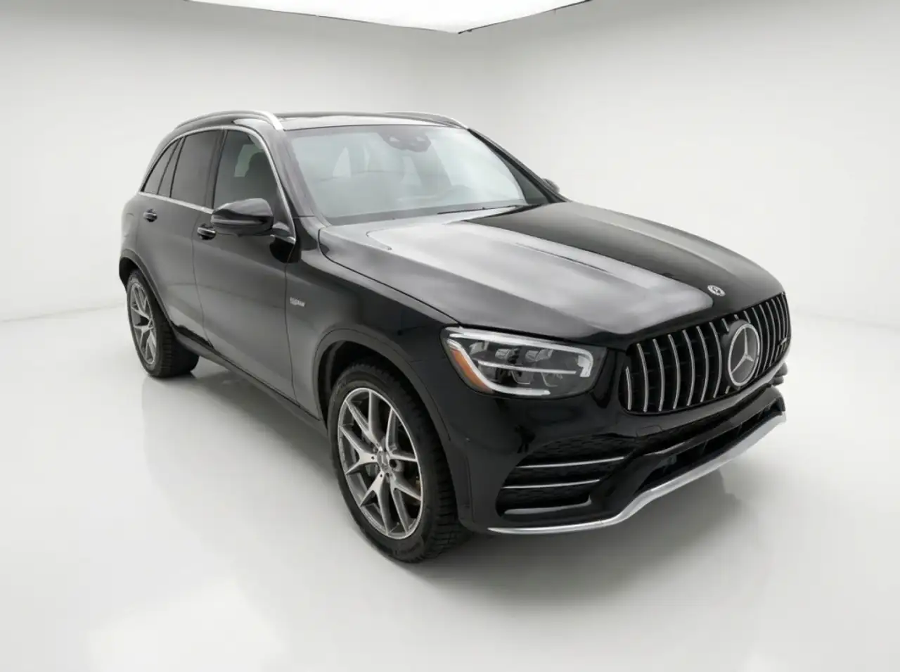 Mercedes-Benz GLC снимка Mercedes-Benz GLC