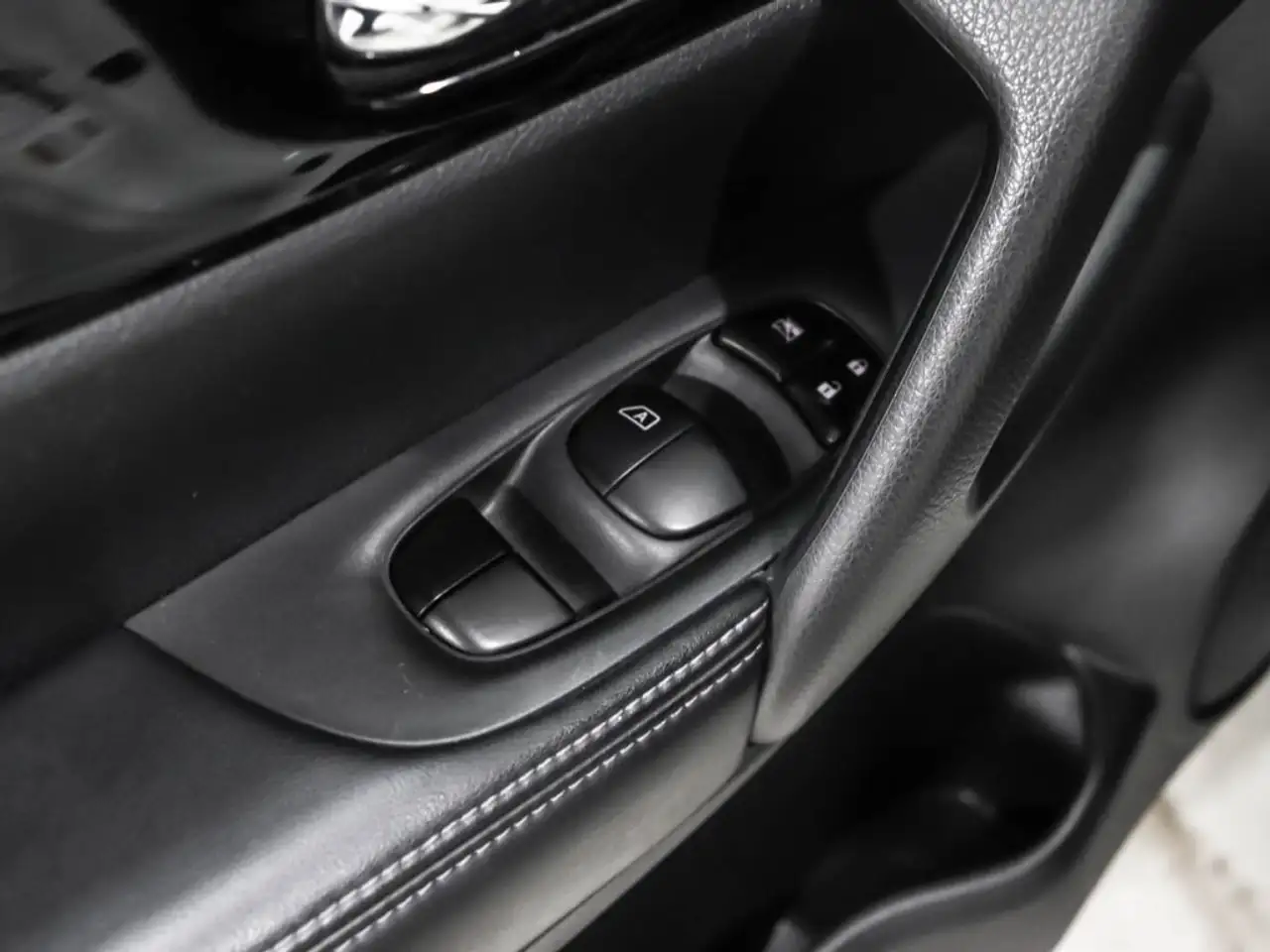 Nissan Qashqai снимка Nissan Qashqai