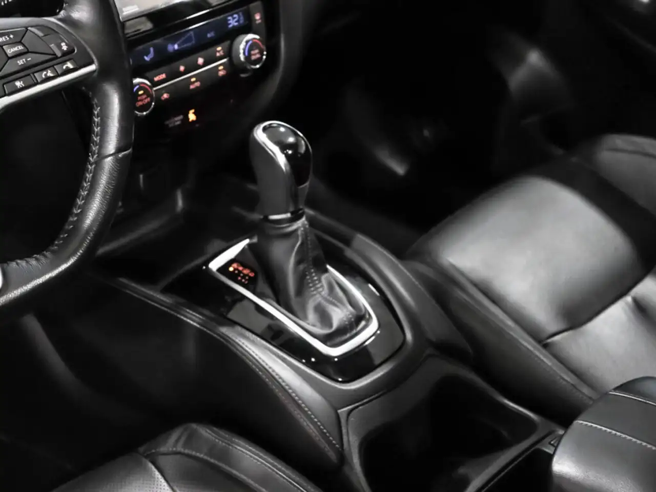 Nissan Qashqai снимка Nissan Qashqai