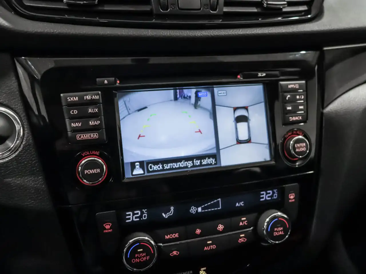 Nissan Qashqai снимка Nissan Qashqai