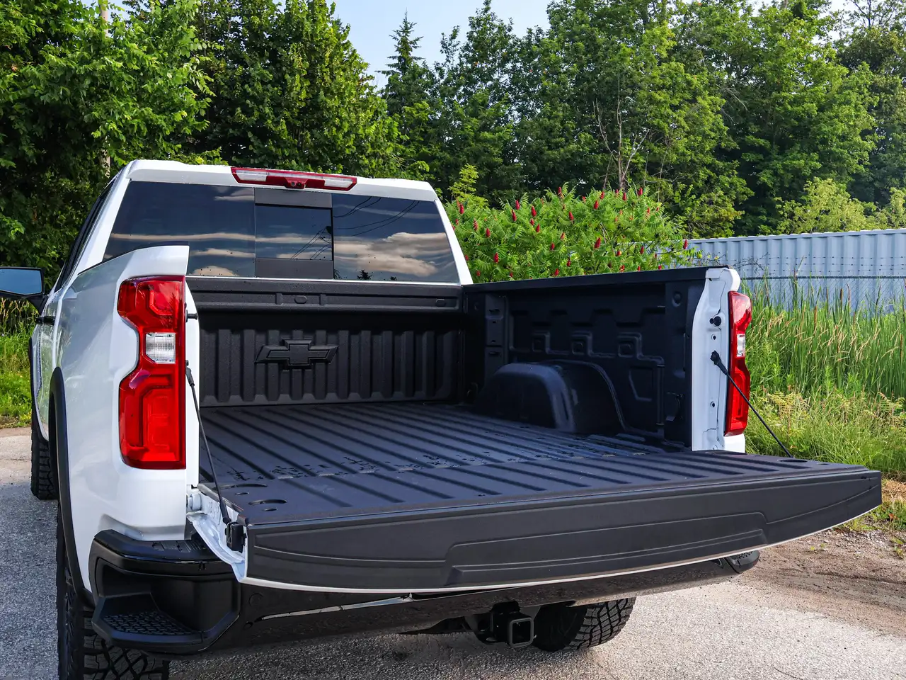 Chevrolet Silverado 1500 photo Chevrolet Silverado 1500