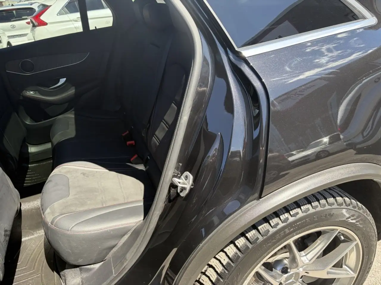 Mercedes-Benz GLC снимка Mercedes-Benz GLC
