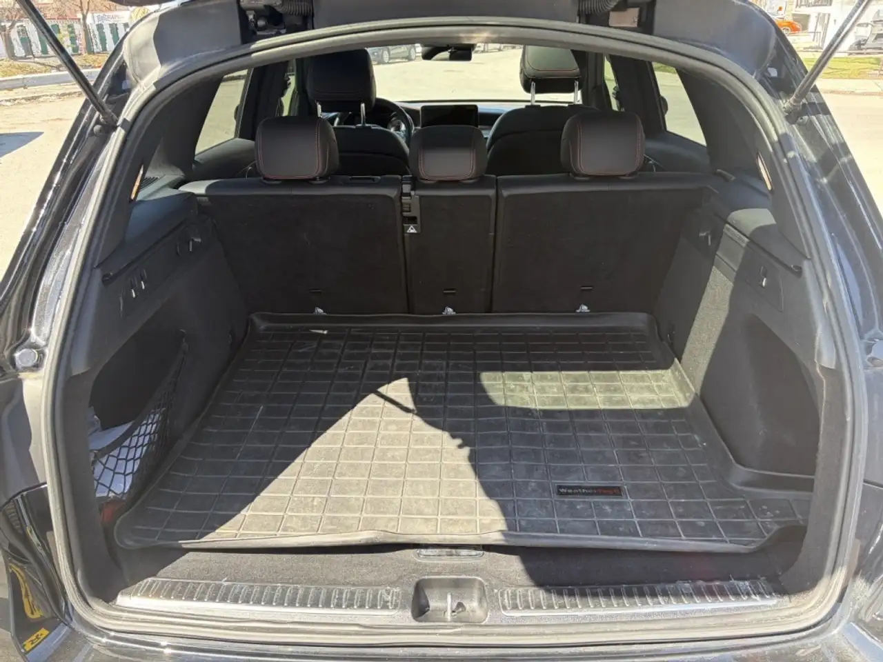 Mercedes-Benz GLC снимка Mercedes-Benz GLC