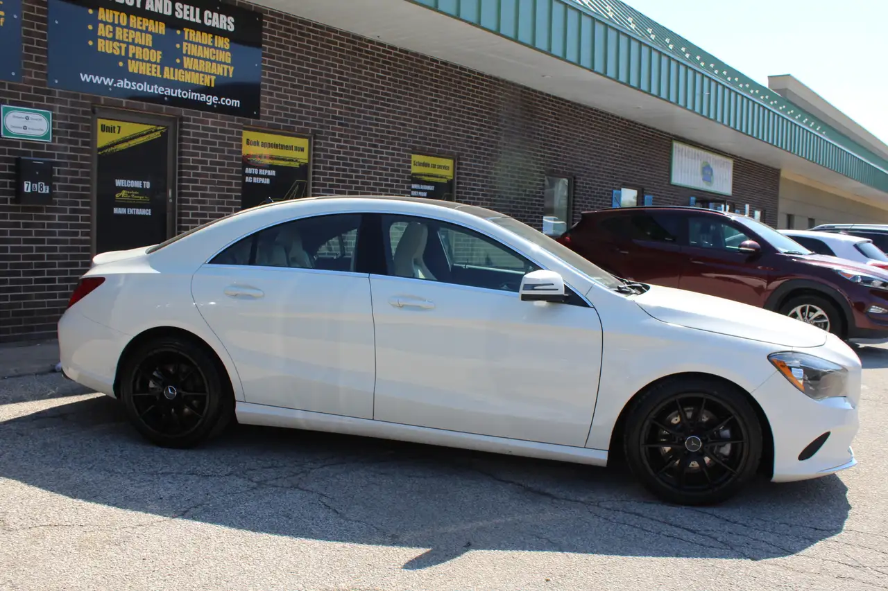 Mercedes-Benz CLA снимка Mercedes-Benz CLA