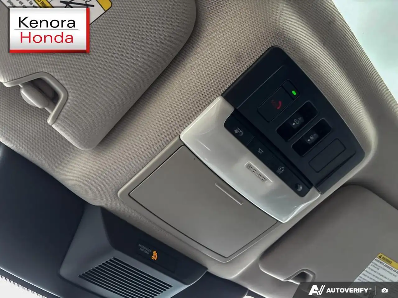 Nissan Pathfinder снимка Nissan Pathfinder