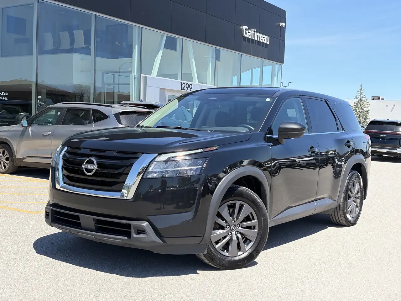 Nissan Pathfinder photo Nissan Pathfinder