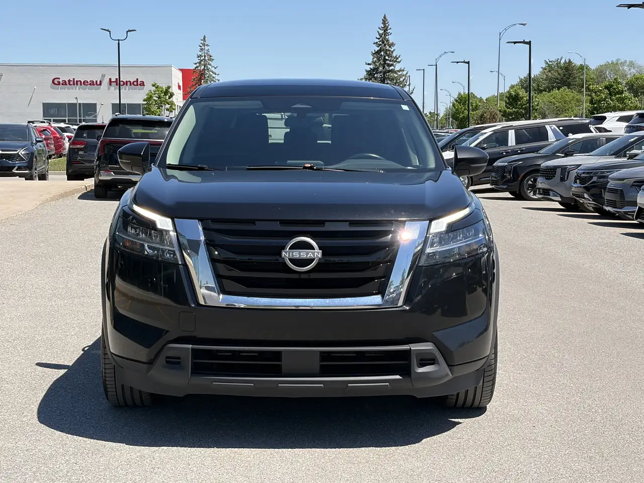 Nissan Pathfinder photo Nissan Pathfinder