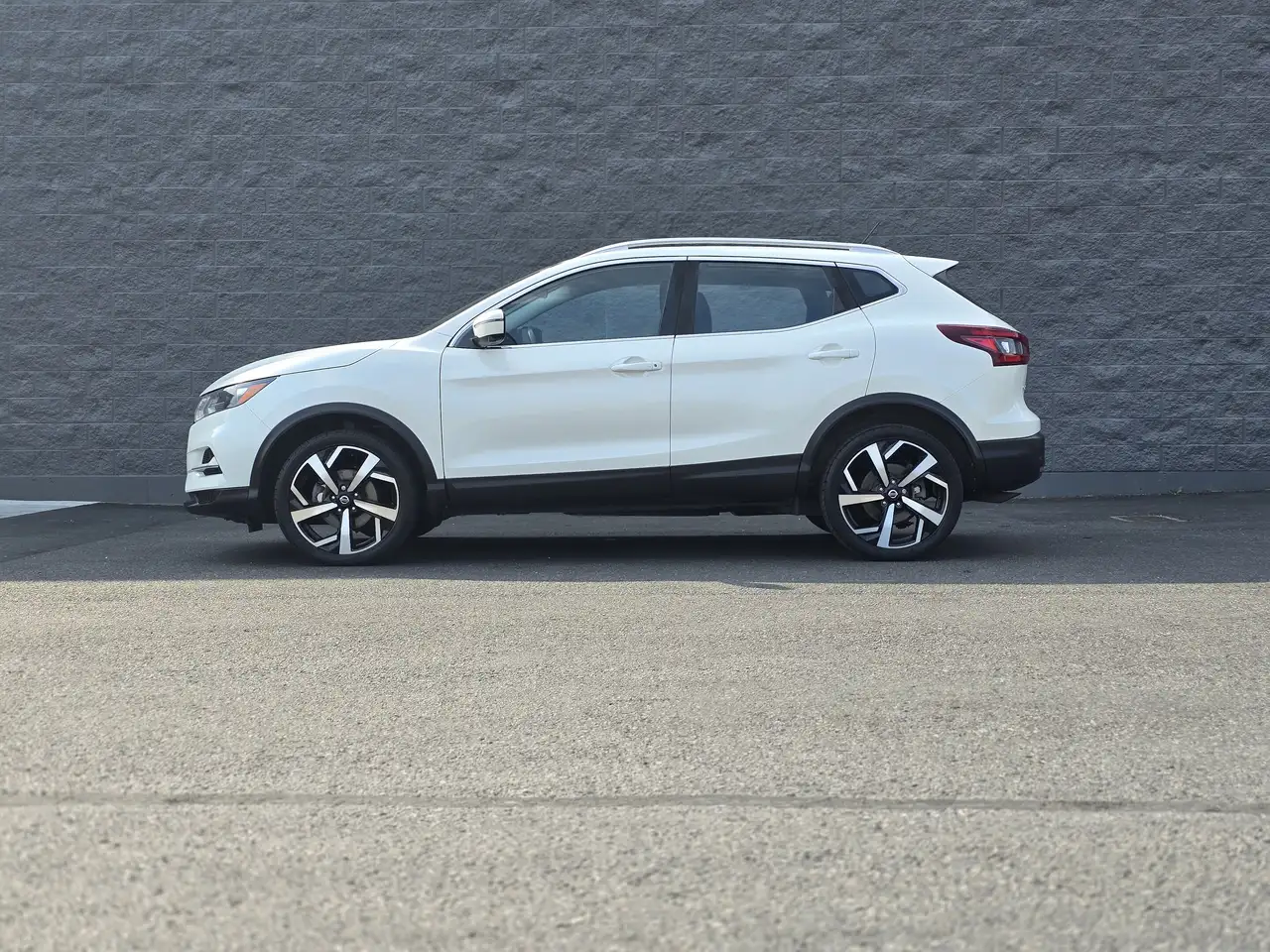 Nissan Qashqai снимка Nissan Qashqai