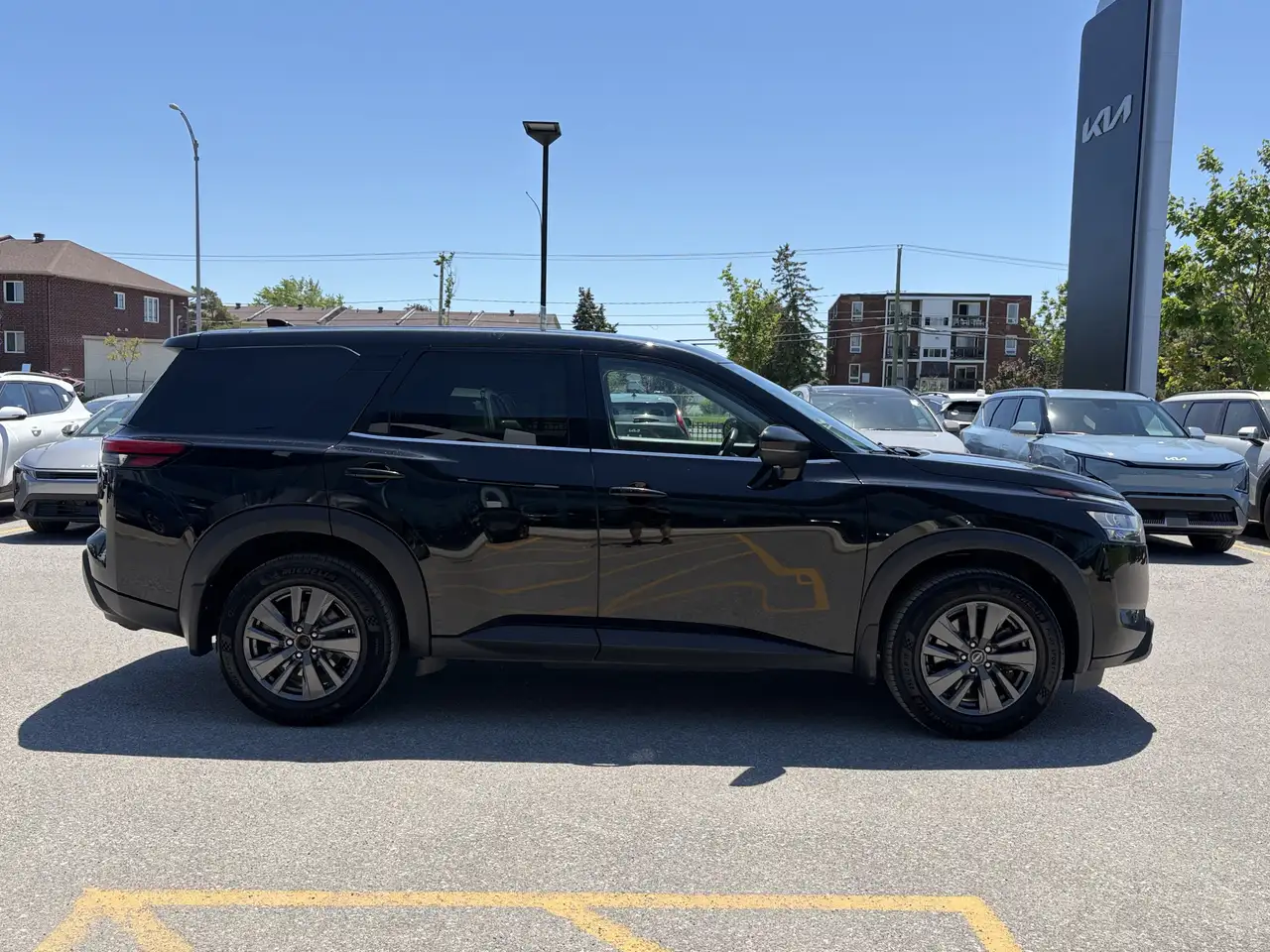 Nissan Pathfinder photo Nissan Pathfinder