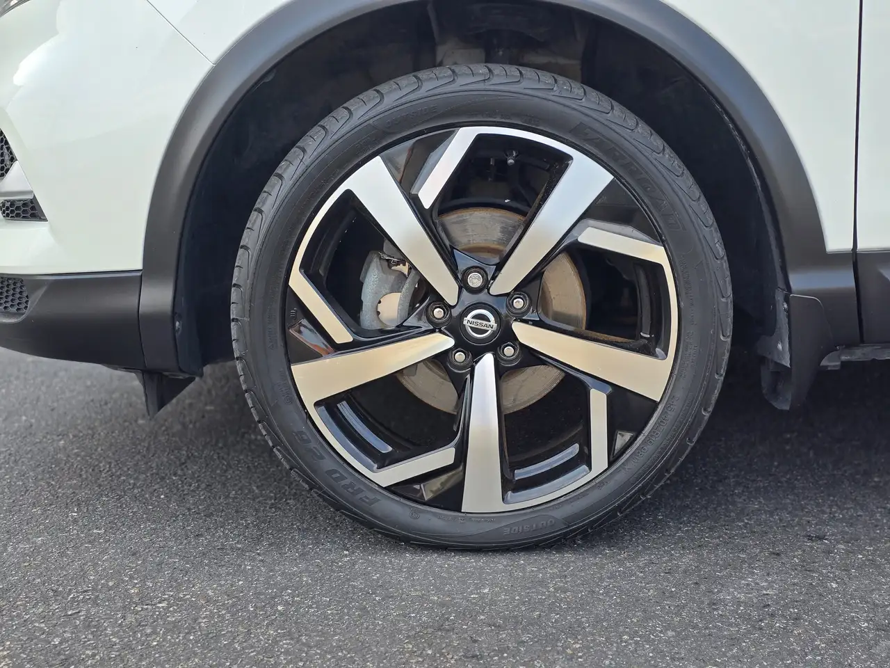 Nissan Qashqai снимка Nissan Qashqai