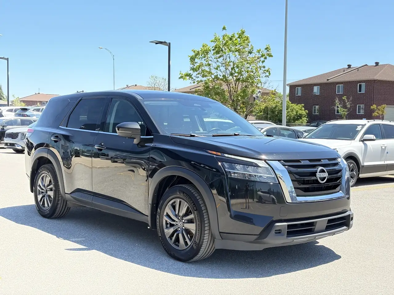 Nissan Pathfinder photo Nissan Pathfinder
