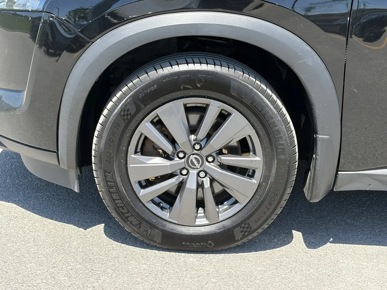 Nissan Pathfinder photo Nissan Pathfinder