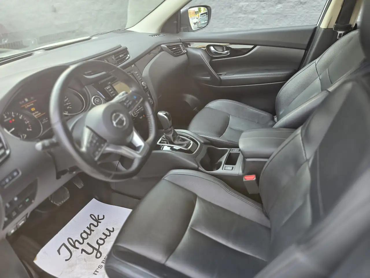 Nissan Qashqai снимка Nissan Qashqai