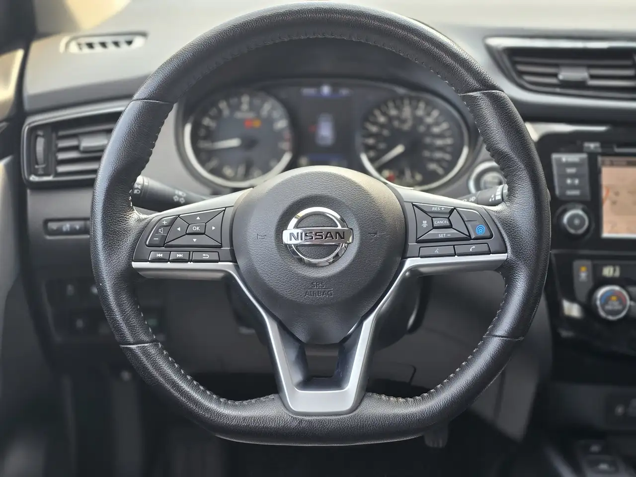 Nissan Qashqai снимка Nissan Qashqai