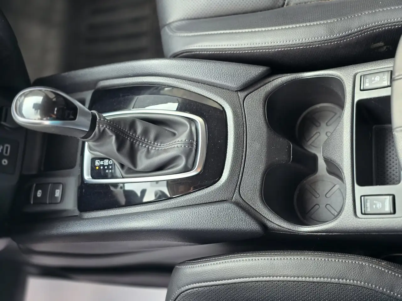 Nissan Qashqai снимка Nissan Qashqai