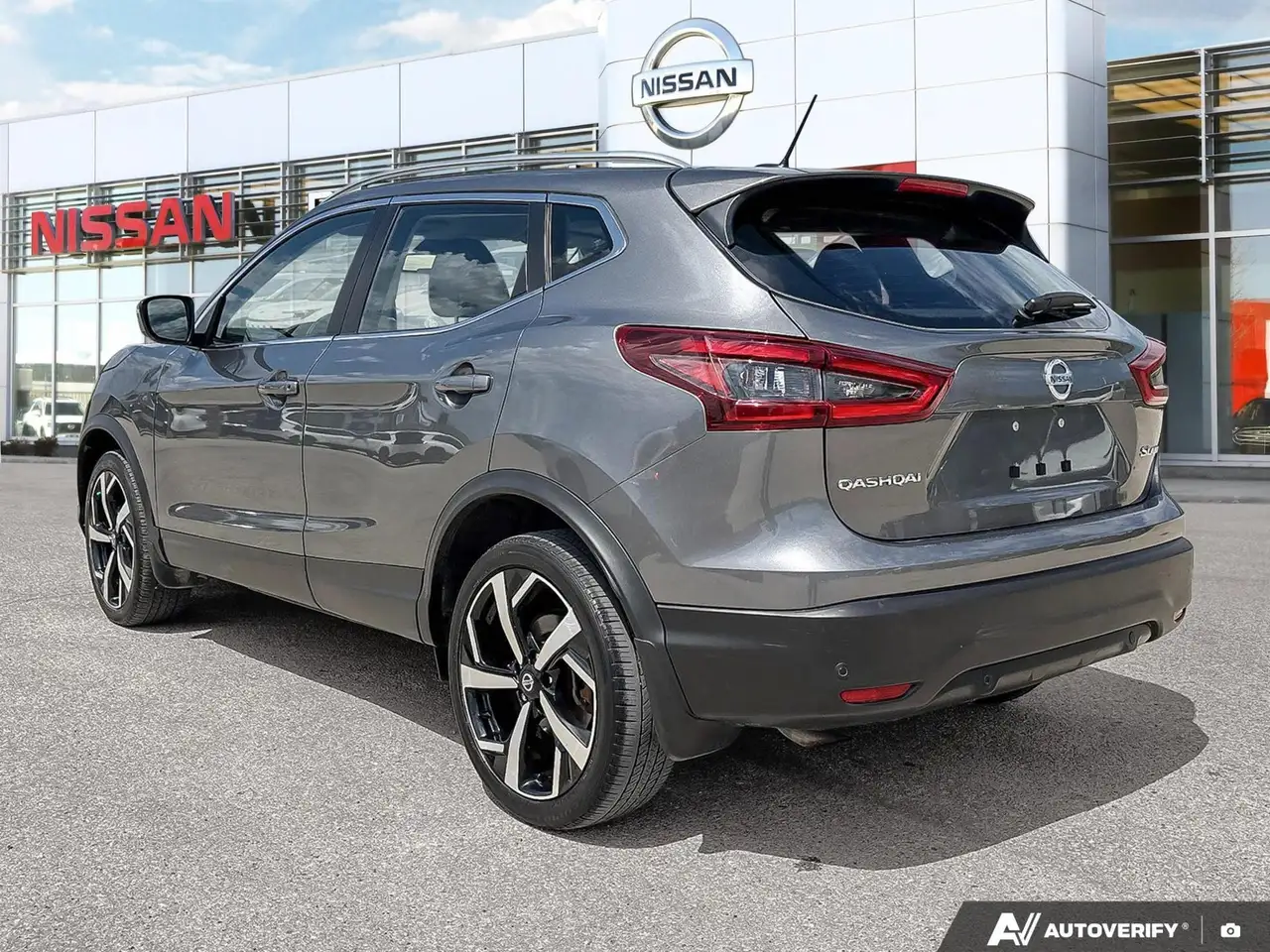 Nissan Qashqai снимка Nissan Qashqai