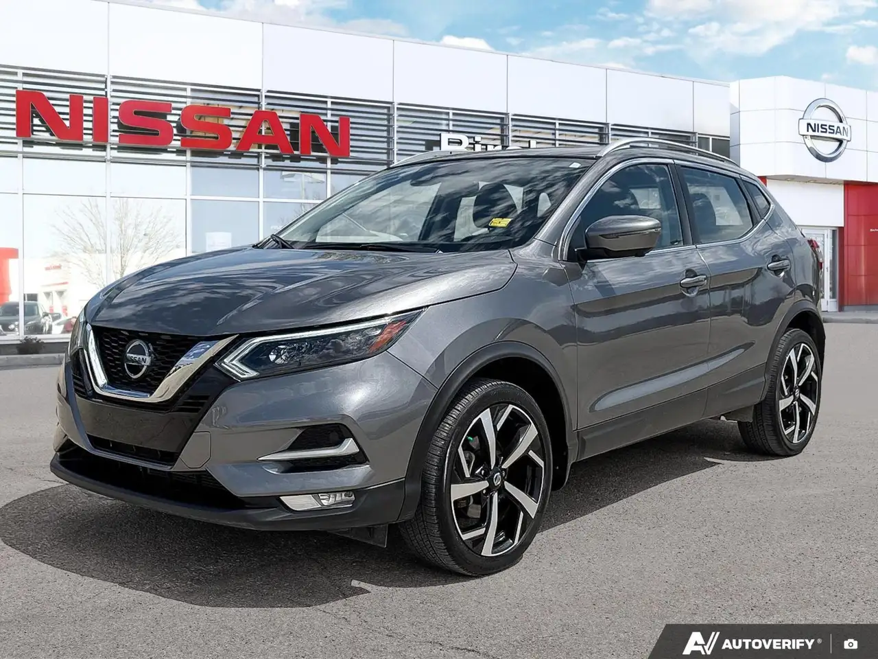 Nissan Qashqai снимка Nissan Qashqai
