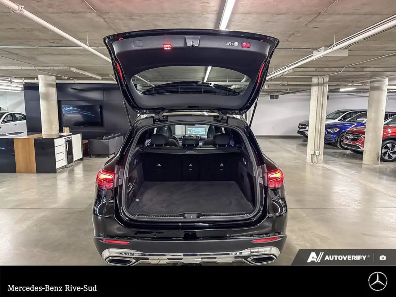 Mercedes-Benz GLC снимка Mercedes-Benz GLC