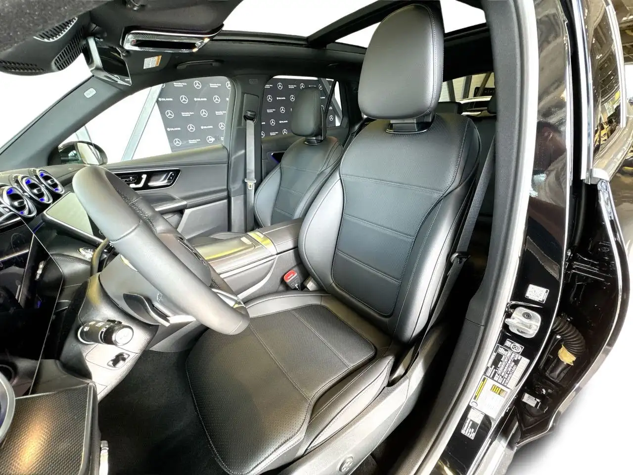 Mercedes-Benz GLC снимка Mercedes-Benz GLC