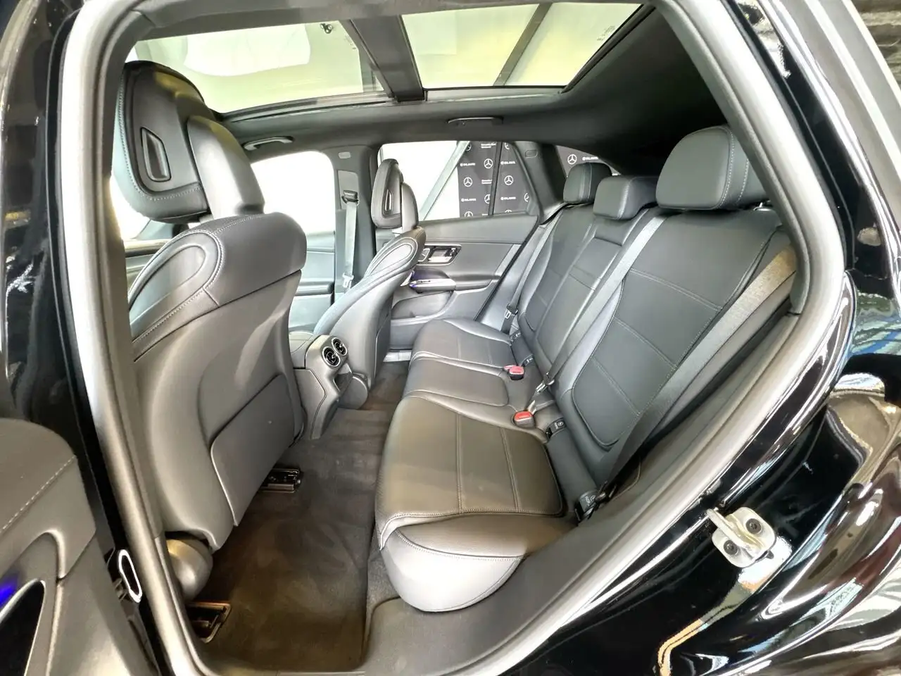 Mercedes-Benz GLC снимка Mercedes-Benz GLC