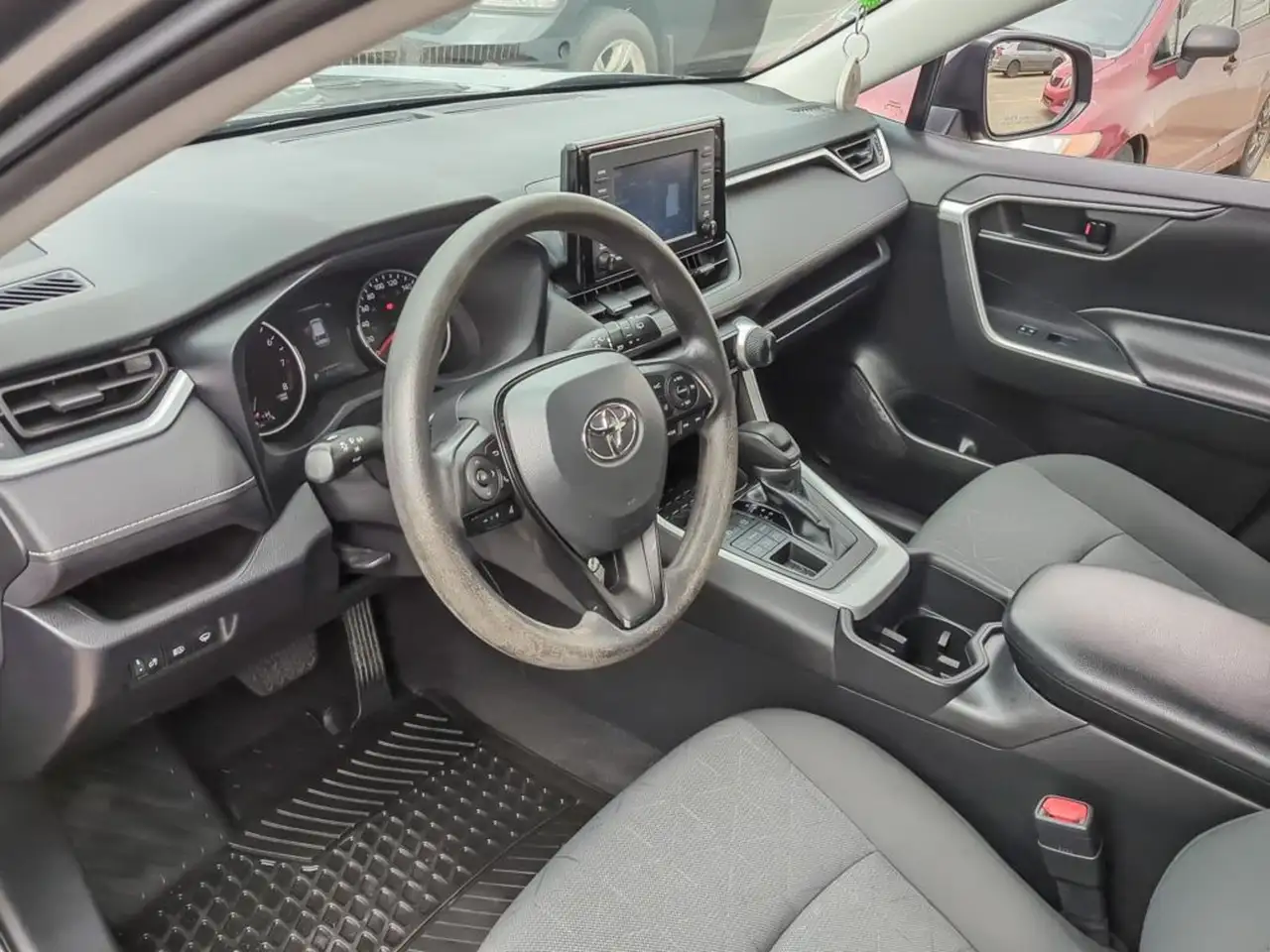 Toyota RAV 4 снимка Toyota RAV 4