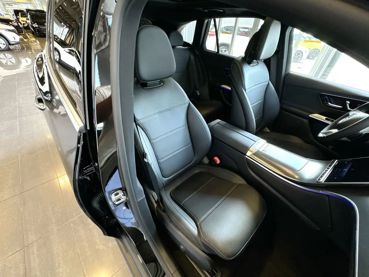 Mercedes-Benz GLC снимка Mercedes-Benz GLC