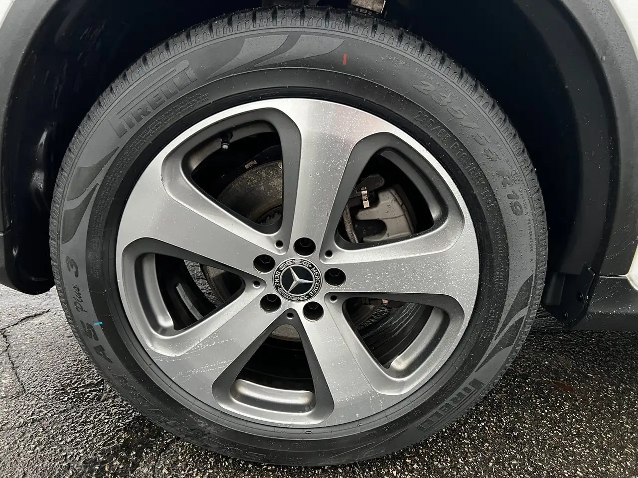 Mercedes-Benz GLC снимка Mercedes-Benz GLC
