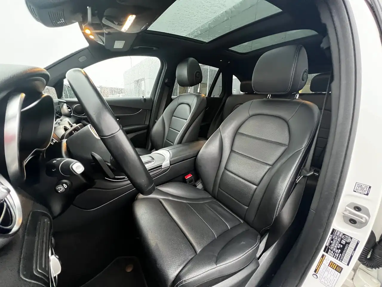 Mercedes-Benz GLC снимка Mercedes-Benz GLC