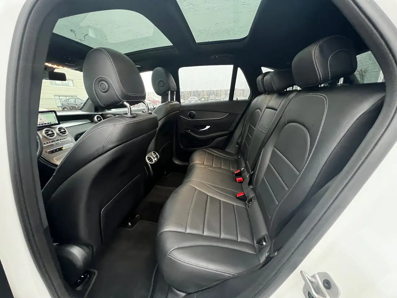 Mercedes-Benz GLC снимка Mercedes-Benz GLC