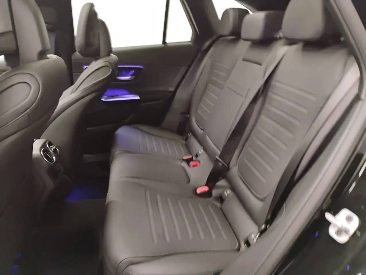 Mercedes-Benz GLC снимка Mercedes-Benz GLC