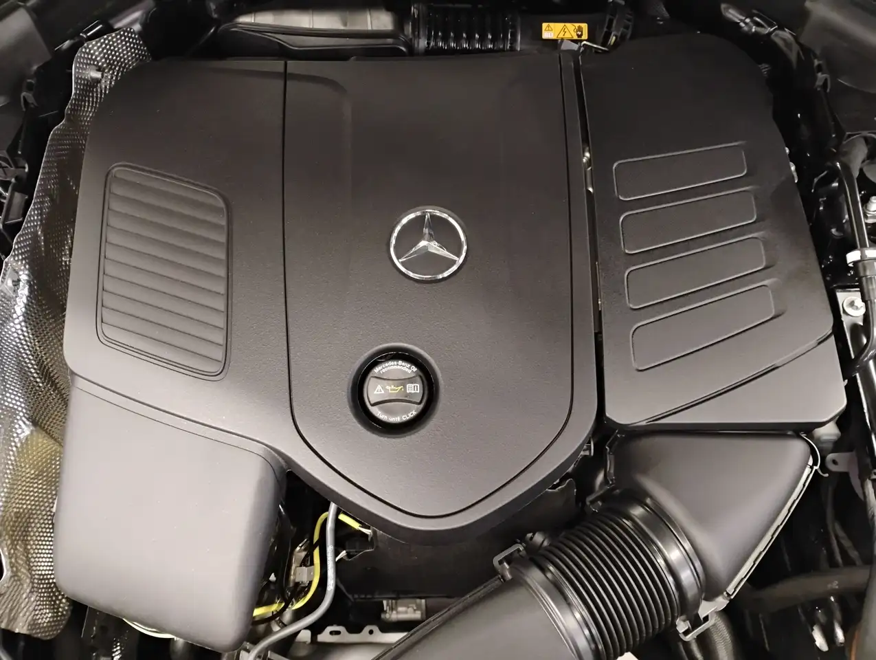 Mercedes-Benz GLC снимка Mercedes-Benz GLC