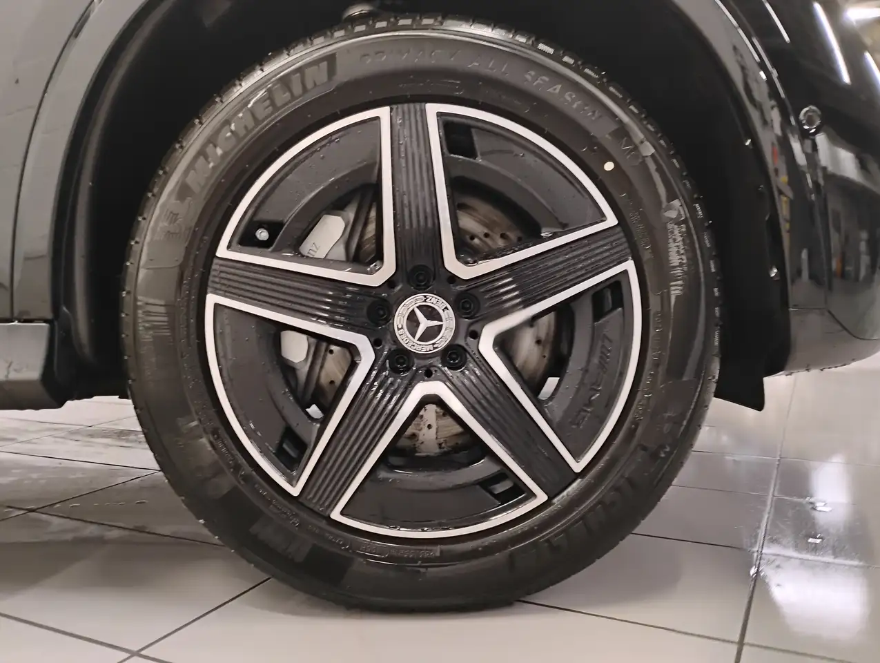 Mercedes-Benz GLC снимка Mercedes-Benz GLC