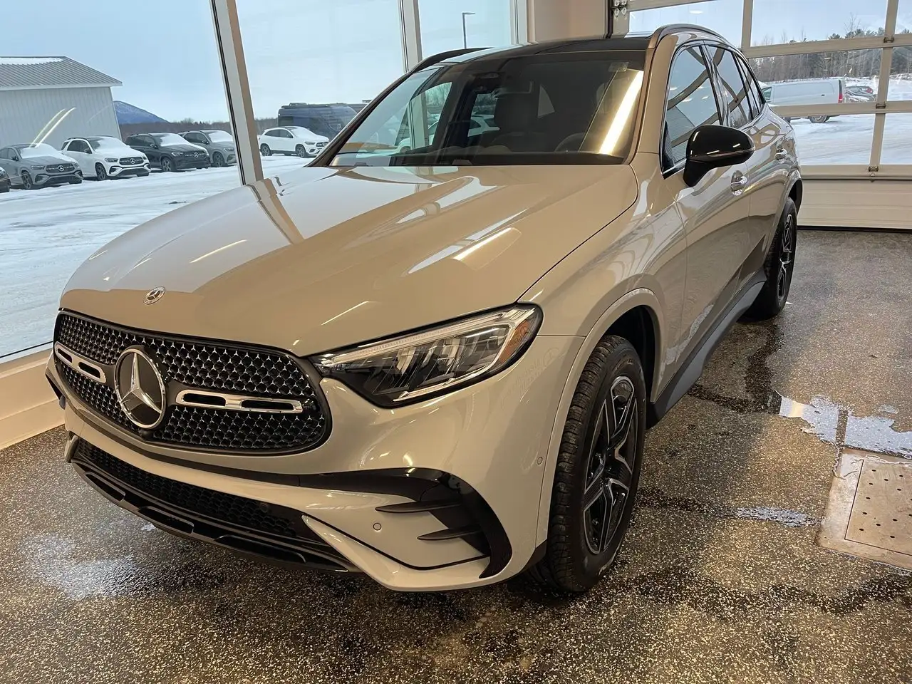 Mercedes-Benz GLC снимка Mercedes-Benz GLC