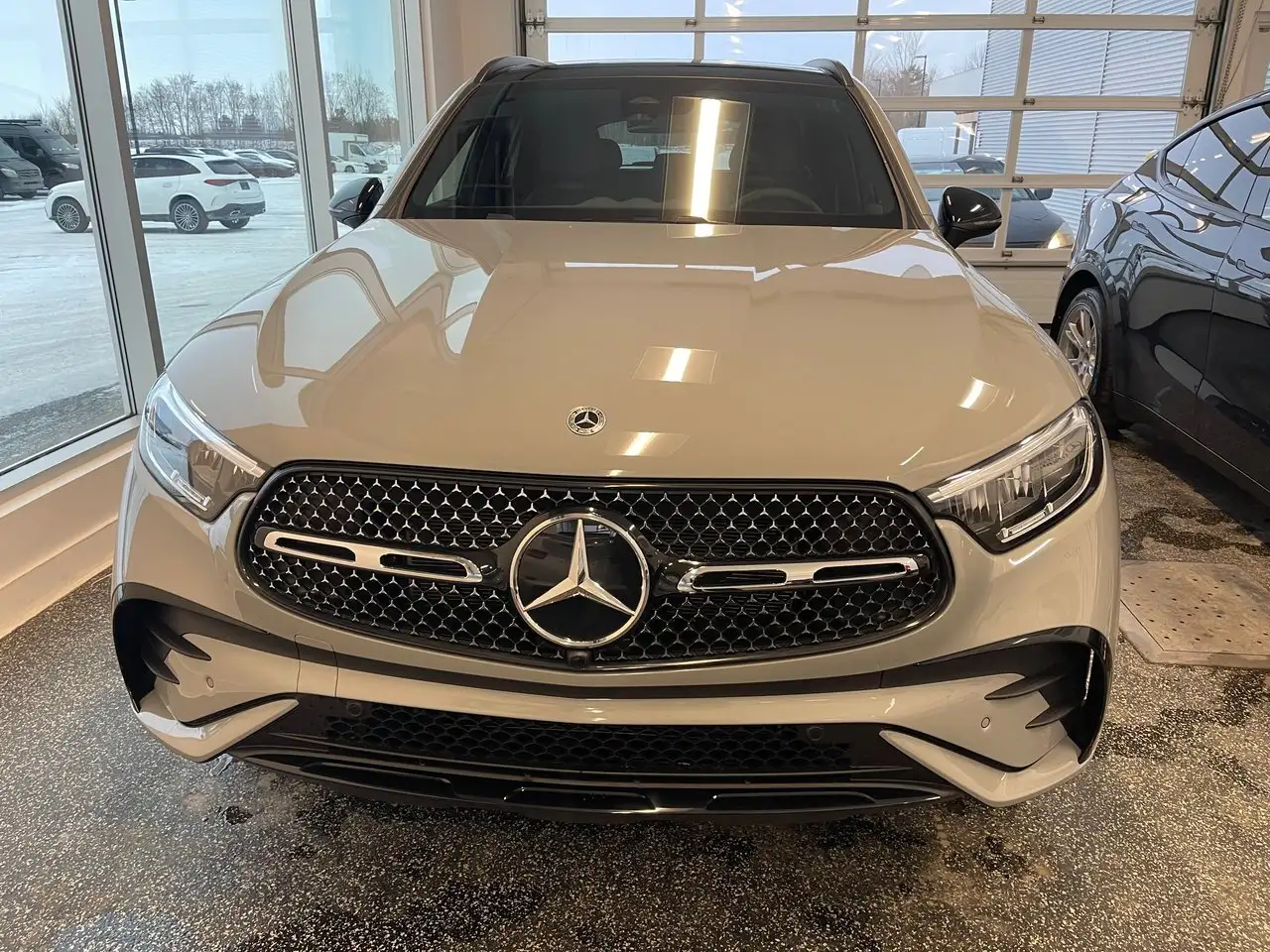 Mercedes-Benz GLC снимка Mercedes-Benz GLC