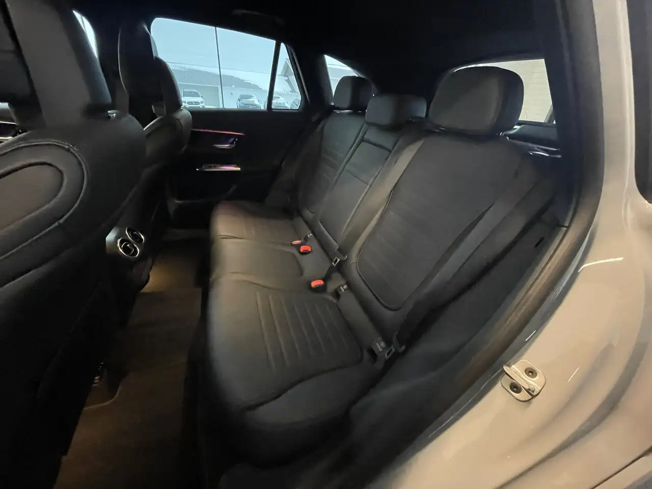 Mercedes-Benz GLC снимка Mercedes-Benz GLC