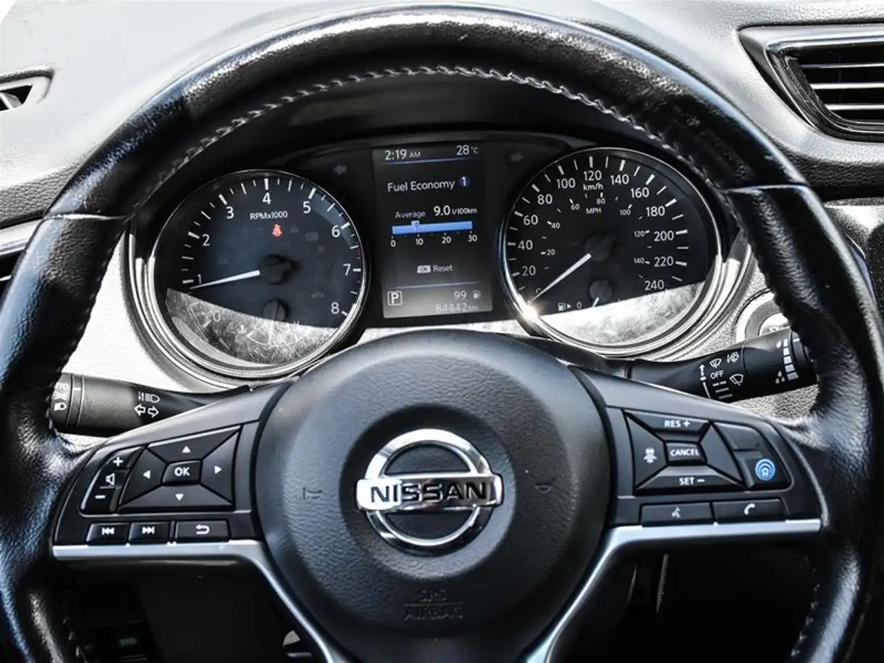 Nissan Qashqai снимка Nissan Qashqai