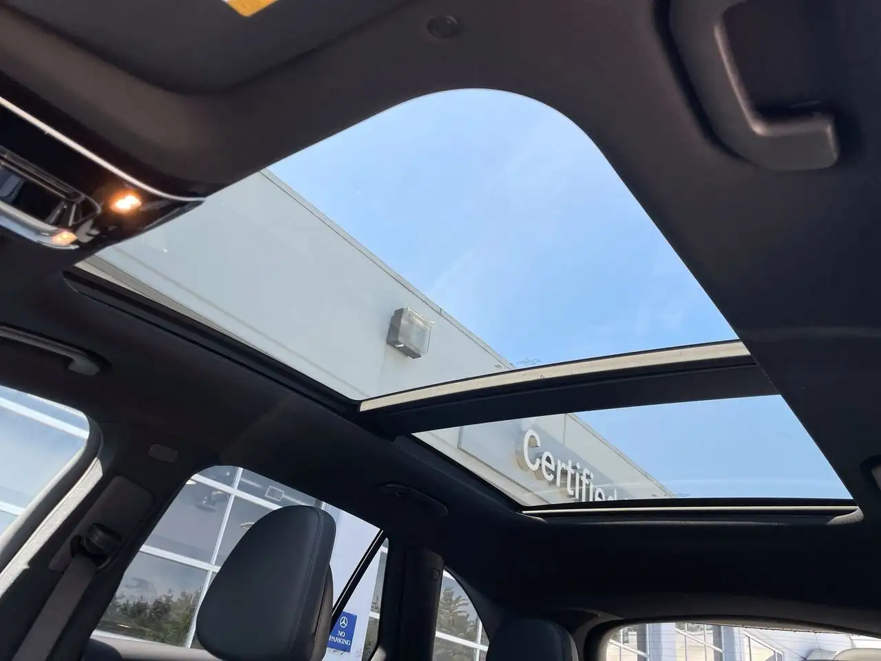 Mercedes-Benz GLC снимка Mercedes-Benz GLC