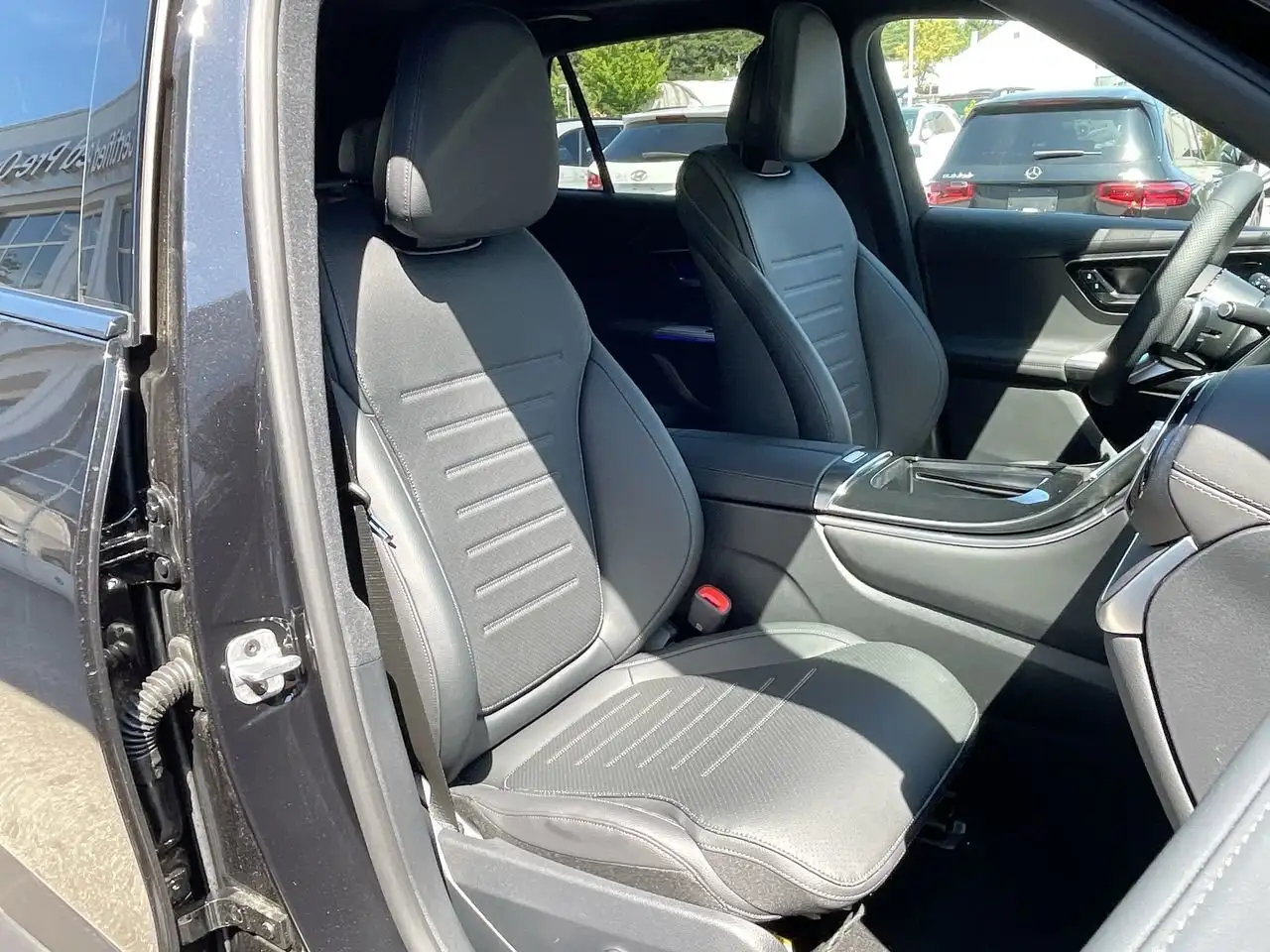 Mercedes-Benz GLC снимка Mercedes-Benz GLC