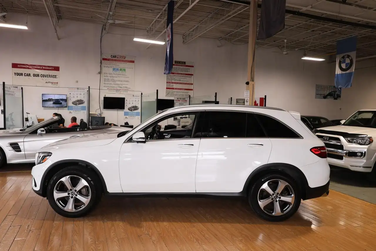 Mercedes-Benz GLC снимка Mercedes-Benz GLC