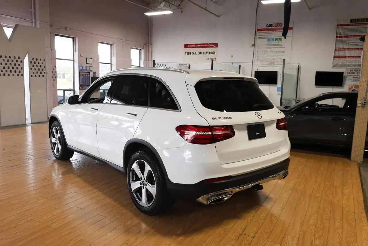 Mercedes-Benz GLC снимка Mercedes-Benz GLC