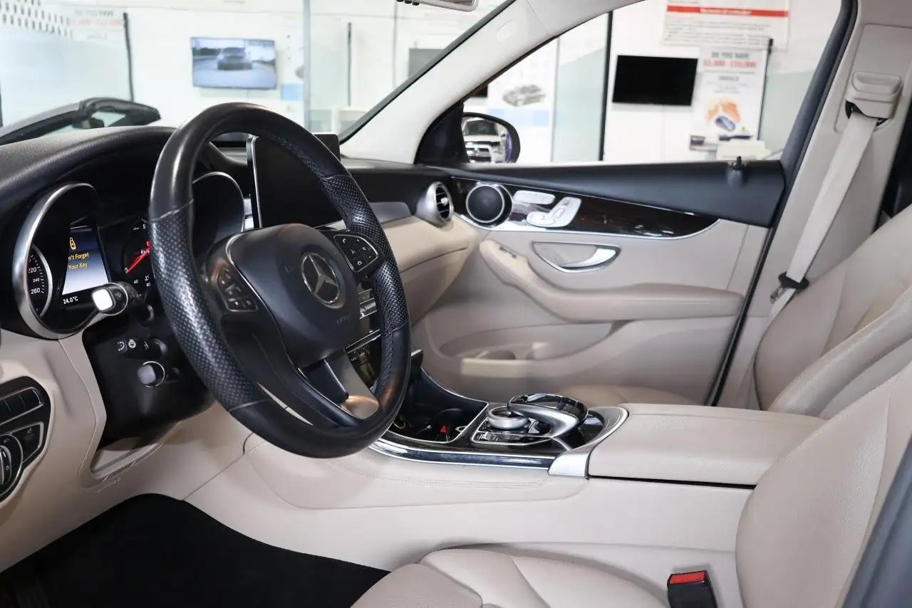 Mercedes-Benz GLC снимка Mercedes-Benz GLC